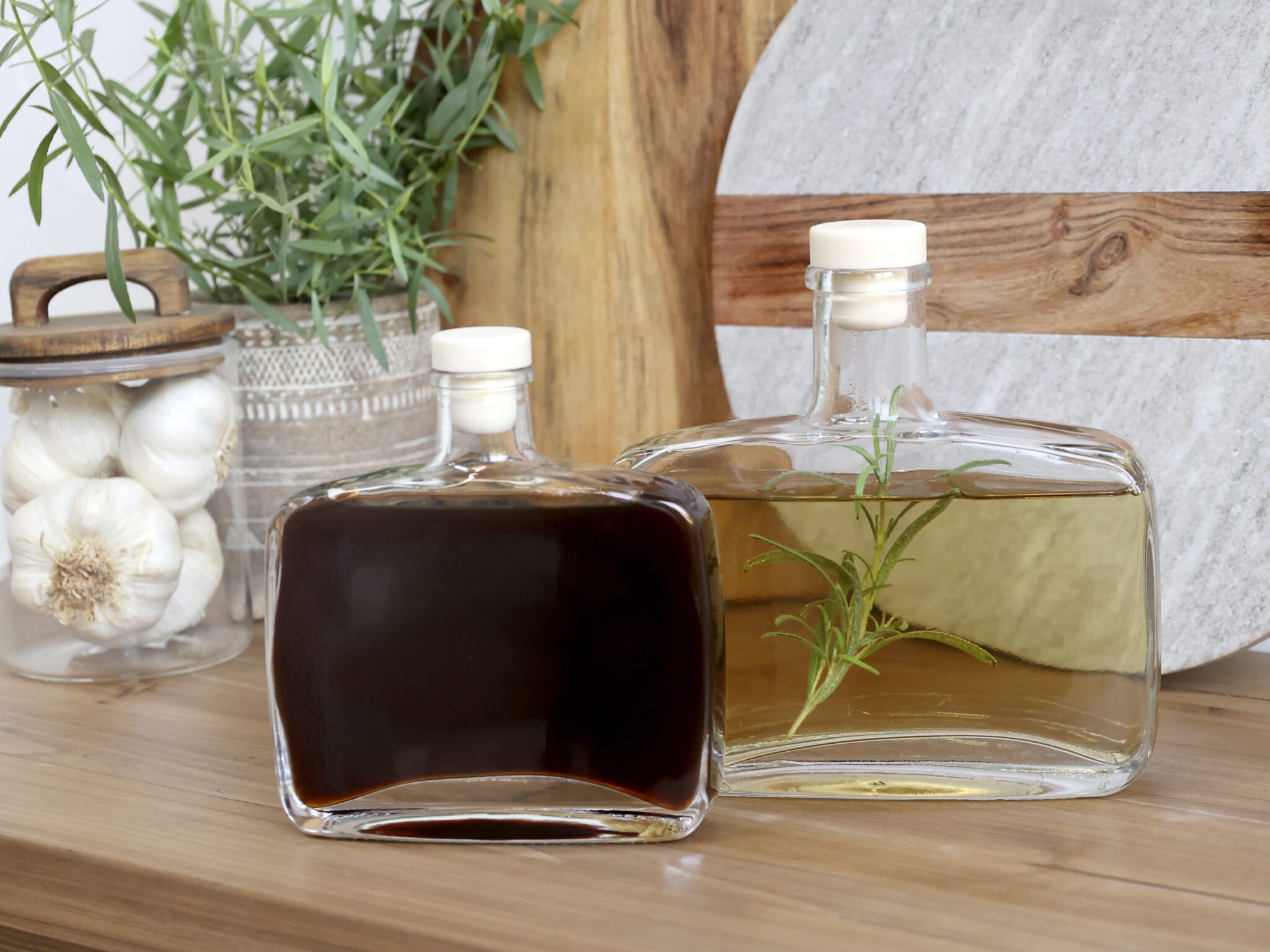 Flaske m. låg - H.18 cm